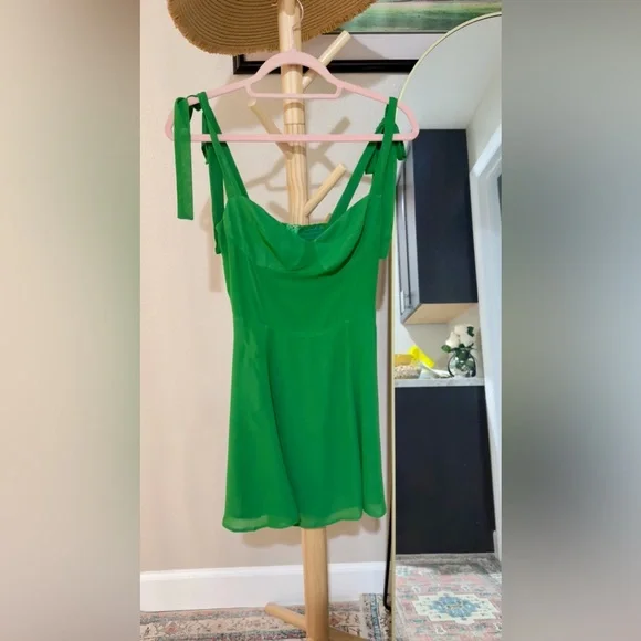 Reformation Niara Dress in Green, size 4 and 6, brand new, never worn. - Picture 12 of 12